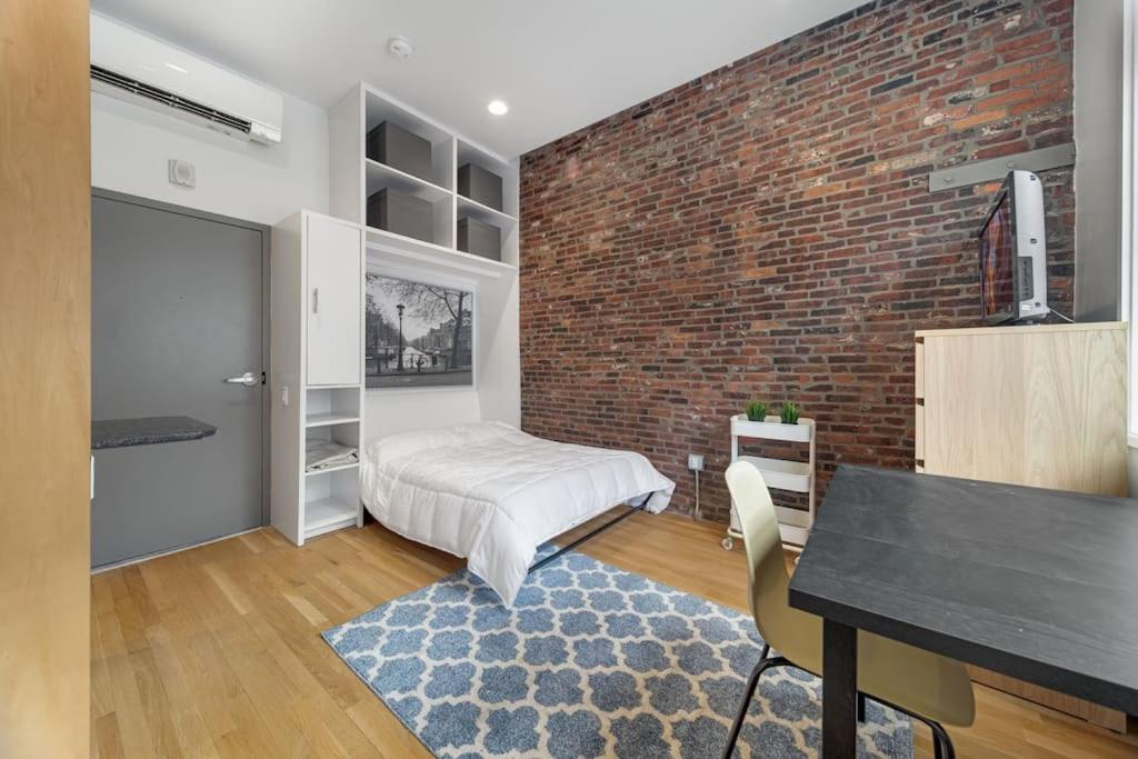 Simple Furnished Studio In The Heart Of Boston Extérieur photo