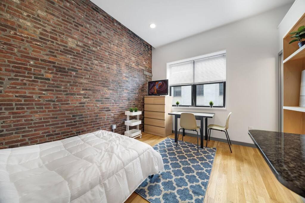 Simple Furnished Studio In The Heart Of Boston Extérieur photo